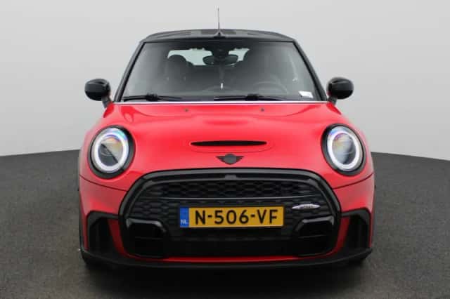 MINI Cooper S (2022) thumbnail 5