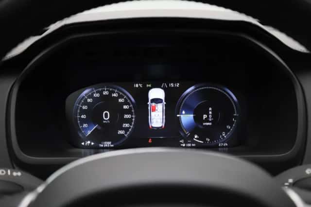 Volvo XC90 (2022) thumbnail 16