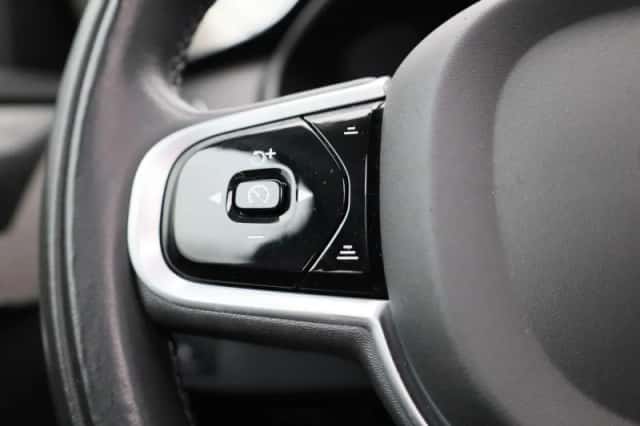 Volvo XC90 (2022) thumbnail 22