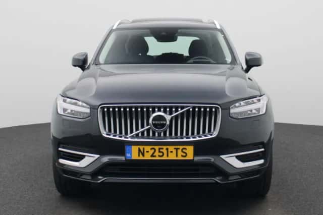 Volvo XC90 (2022) thumbnail 5