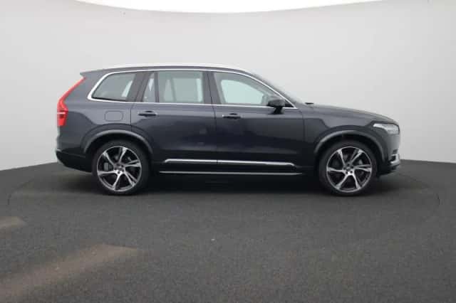 Volvo XC90 (2022) thumbnail 8