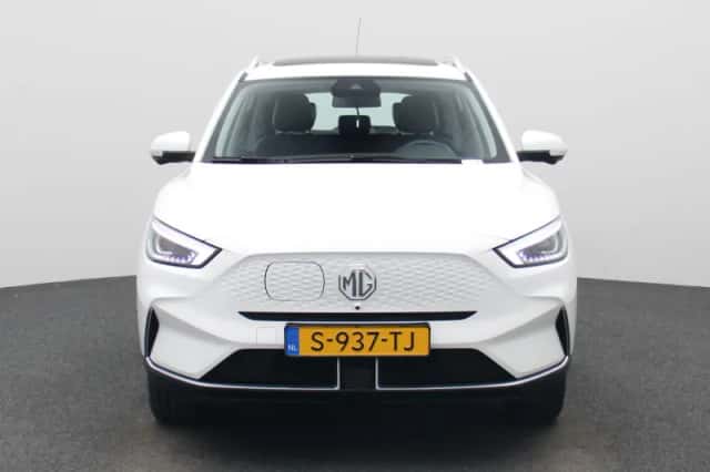 MG ZS EV (2023) thumbnail 3