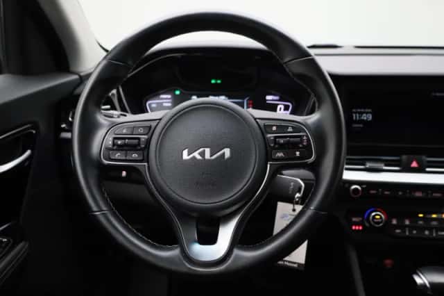 Kia Niro (2022) thumbnail 3