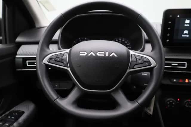Dacia Sandero (2023) thumbnail 3