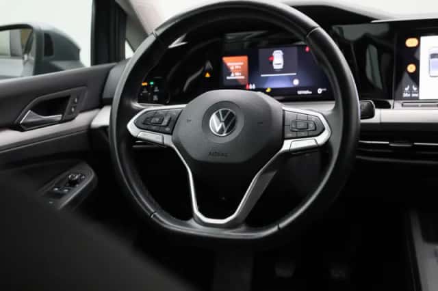 Volkswagen Golf (2021) thumbnail 11