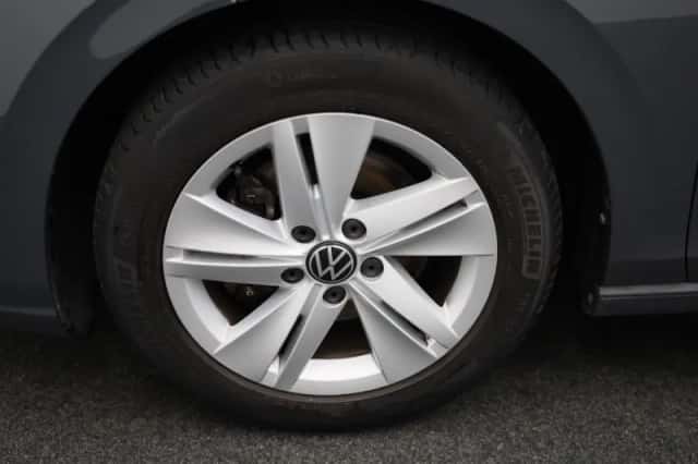 Volkswagen Golf (2021) thumbnail 15