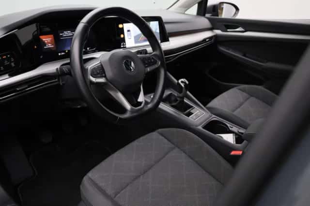 Volkswagen Golf (2021) thumbnail 17