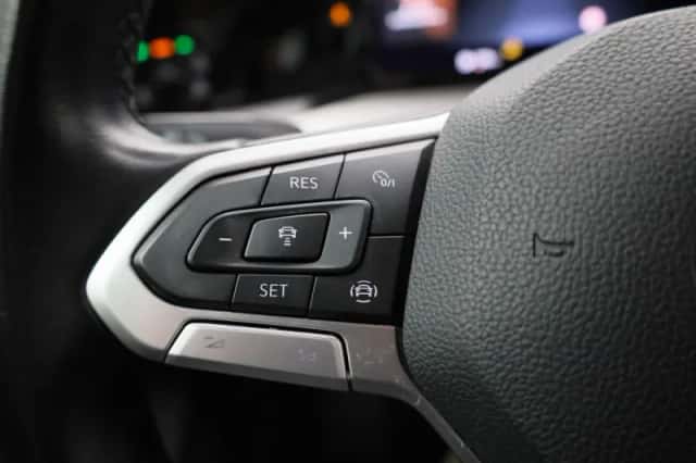 Volkswagen Golf (2021) thumbnail 19