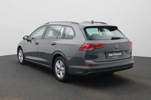 Volkswagen Golf (2021) thumbnail 3