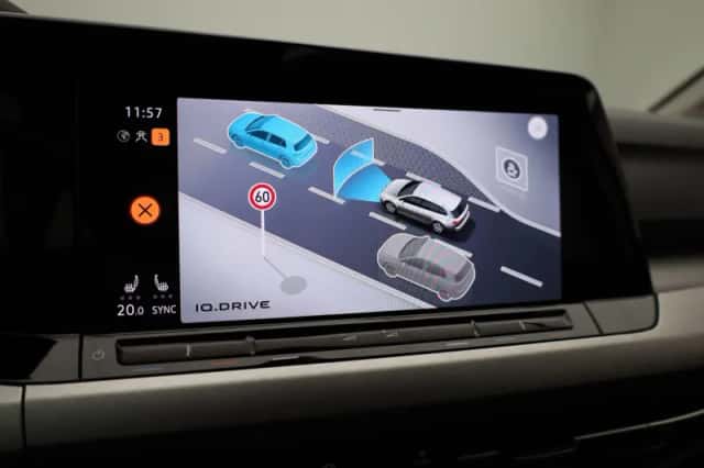 Volkswagen Golf (2021) thumbnail 24