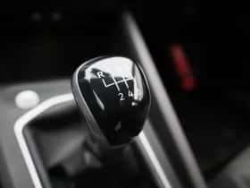 Volkswagen Golf thumbnail 31