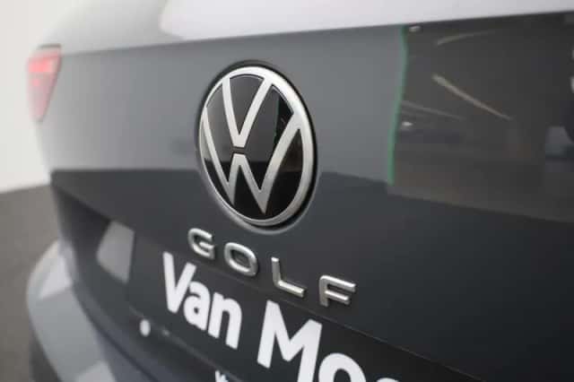 Volkswagen Golf (2021) thumbnail 33