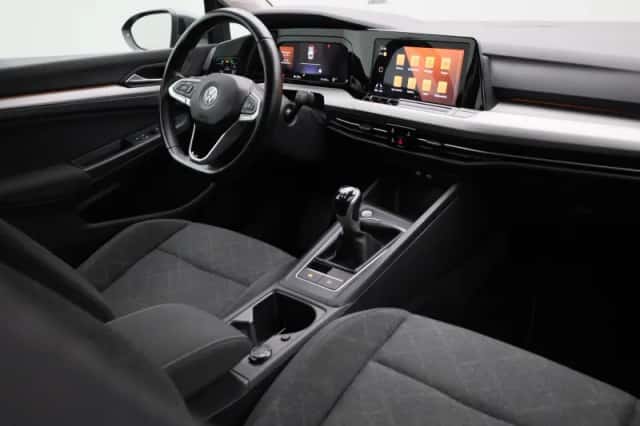 Volkswagen Golf (2021) thumbnail 38