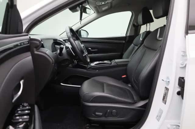 Hyundai Tucson (2021) thumbnail 12