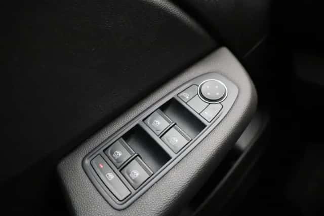 Renault Clio (2023) thumbnail 24