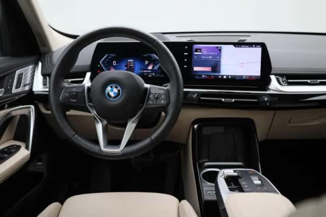 BMW X1 (2025) thumbnail 3