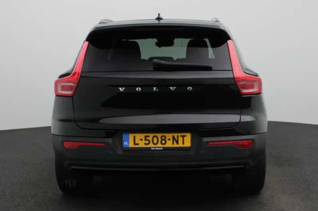 Volvo XC40 (2021) thumbnail 6