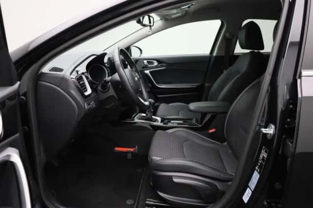 Kia XCeed (2021) thumbnail 10