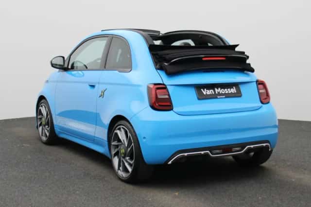Fiat 500C (2023) thumbnail 4