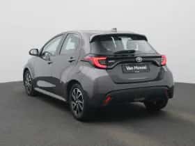 Toyota Yaris (2021) thumbnail 4