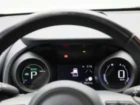 Toyota Yaris (2021) thumbnail 9