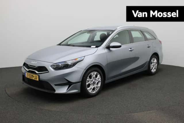Kia Ceed Sportswagon (2023) thumbnail 1