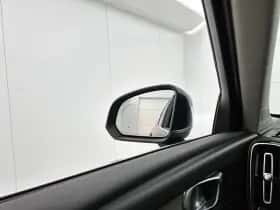 Volvo XC40 thumbnail 25