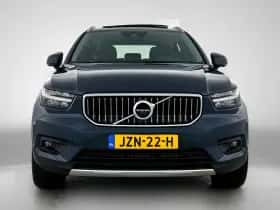 Volvo XC40 thumbnail 6