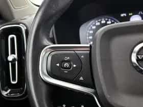 Volvo XC40 thumbnail 7