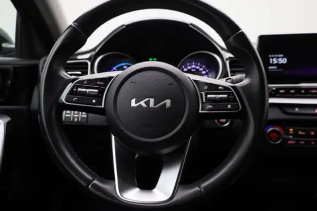 Kia Ceed Sportswagon (2023) thumbnail 3