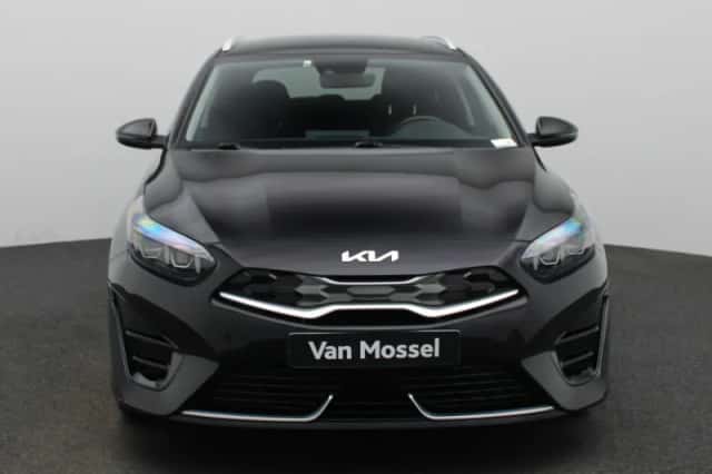 Kia Ceed Sportswagon (2023) thumbnail 5