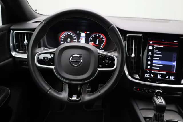 Volvo S60 (2020) thumbnail 3