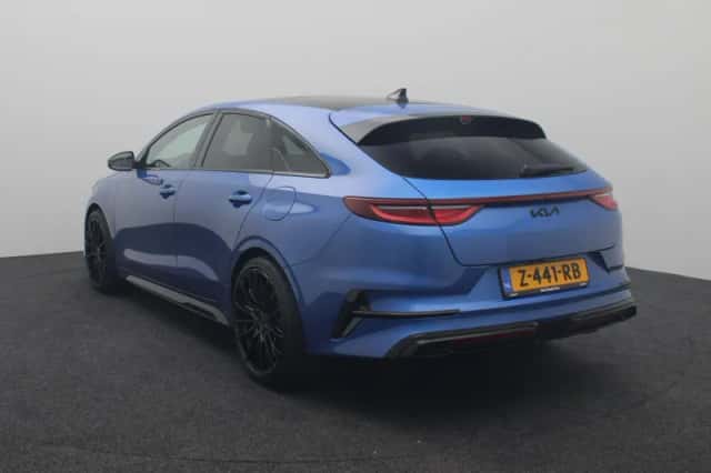 Kia Proceed (2024) thumbnail 4