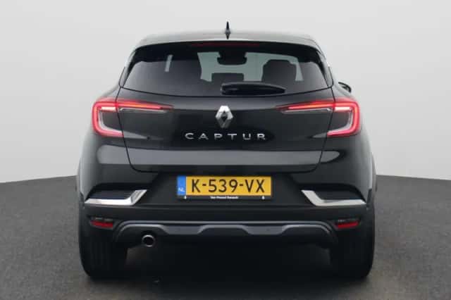 Renault Captur (2021) thumbnail 6