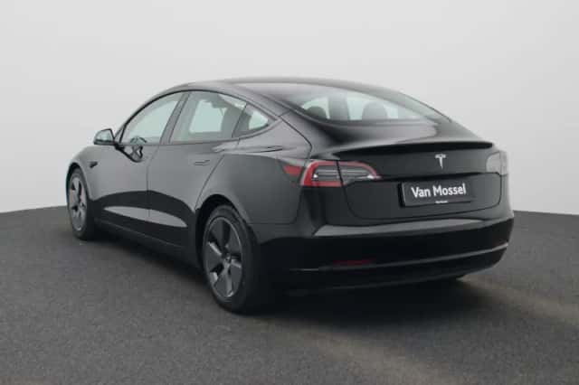 Tesla Model 3 (2021) thumbnail 4