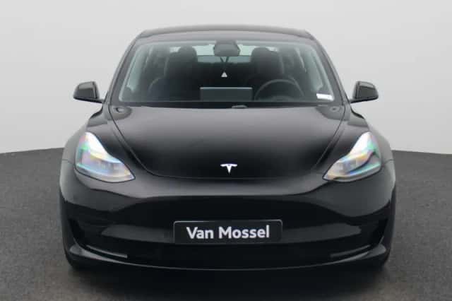 Tesla Model 3 (2021) thumbnail 5