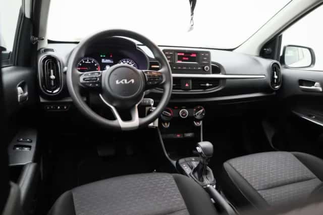 Kia Picanto (2022) thumbnail 2