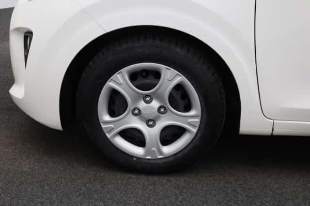 Kia Picanto (2022) thumbnail 11