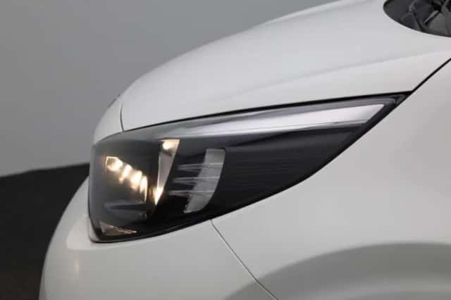 Kia Picanto (2022) thumbnail 12