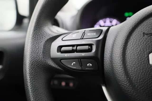 Kia Picanto (2022) thumbnail 17