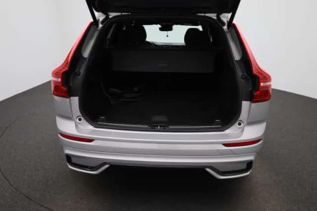 Volvo XC60 (2022) thumbnail 12