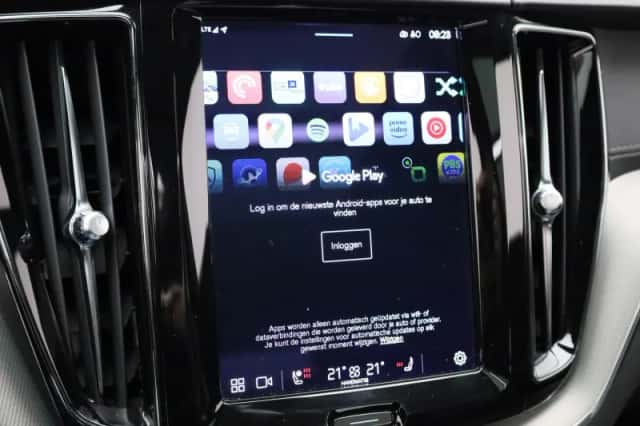 Volvo XC60 (2022) thumbnail 23