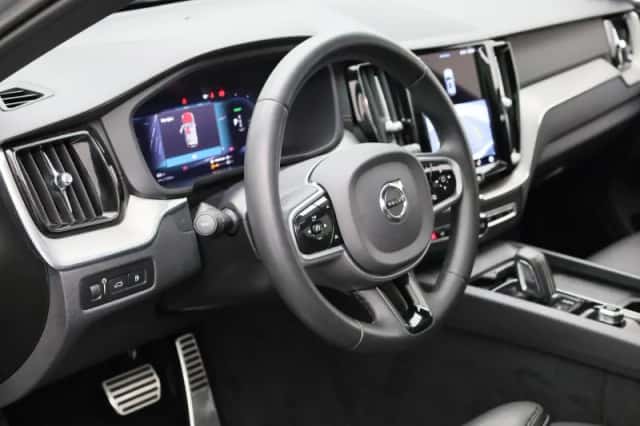 Volvo XC60 (2022) thumbnail 27