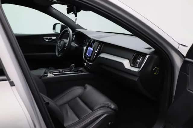 Volvo XC60 (2022) thumbnail 29