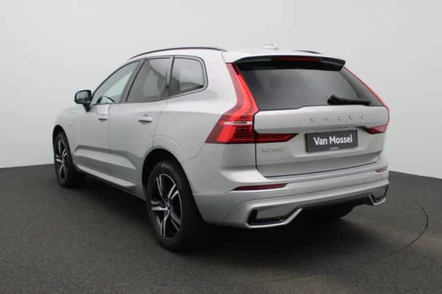 Volvo XC60 (2022) thumbnail 4