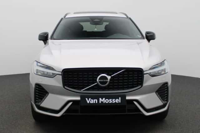 Volvo XC60 (2022) thumbnail 5