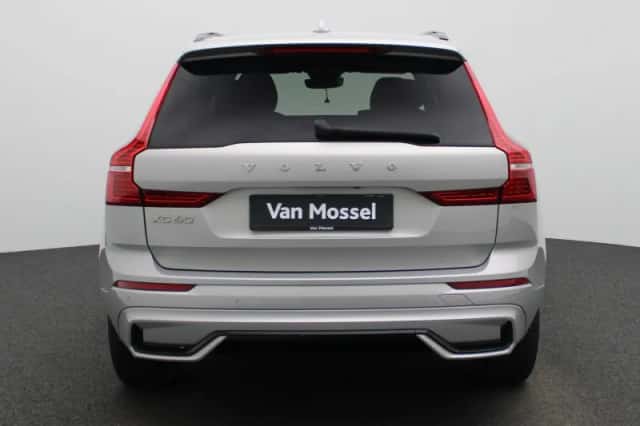 Volvo XC60 (2022) thumbnail 7