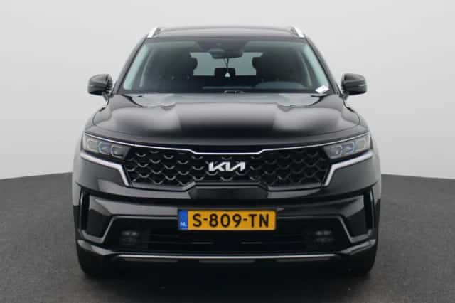 Kia Sorento (2023) thumbnail 5