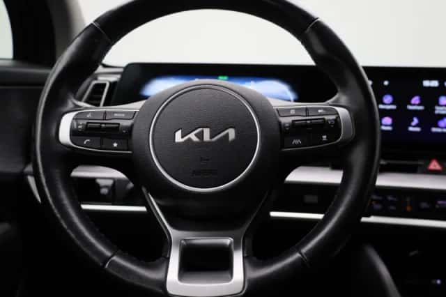 Kia Sportage (2022) thumbnail 3