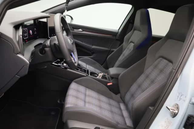 Volkswagen Golf (2024) thumbnail 12